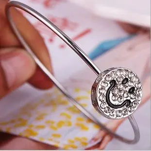 2012 Hot Sale Free Shipping ! Lovely Smile Face Crystal Bangles&ampBracelets Fashion Silver Jewelry | Украшения и аксессуары