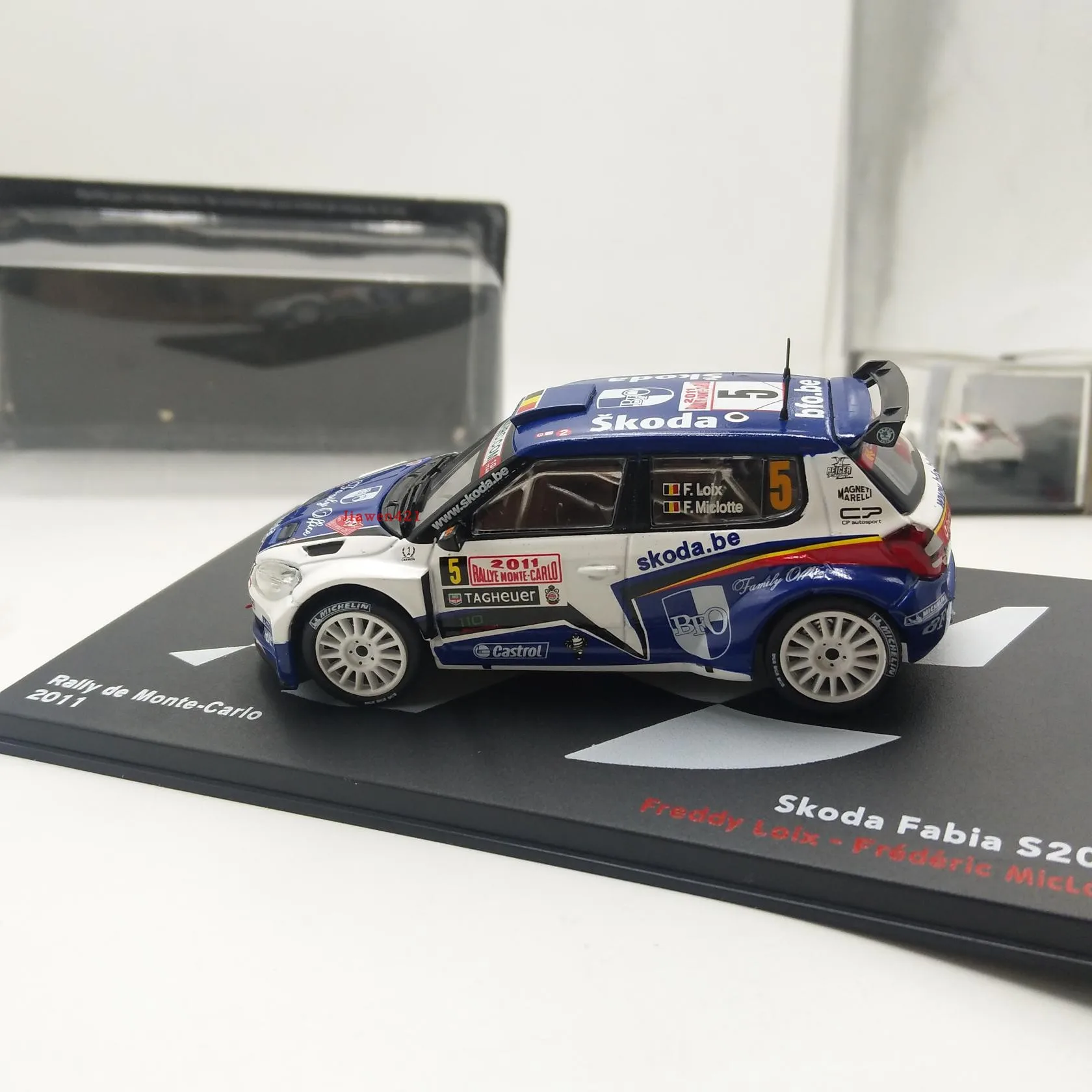 Ix o 1:43 SKODA fabla S2000 Бутик брелок для автомобильных ключей, игрушки для детей, модель детской игрушки посылка