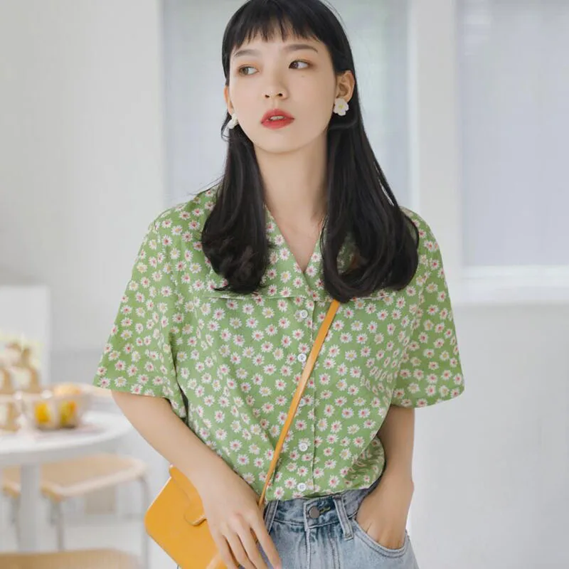 

2019 Summer New Turn-down Collar Short Sleeve Shirt Women Korean Chic Floral Loose Blouse Womens Holiday Wind Casual Blouses