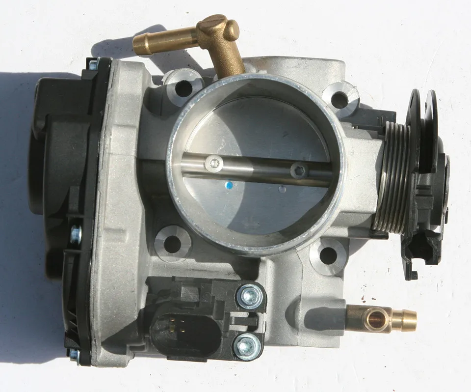 Корпус дроссельной заслонки в сборе с мотором и TPS для Volkswagen Golf 4 Bora Skoda Octavia Audi A3 OE