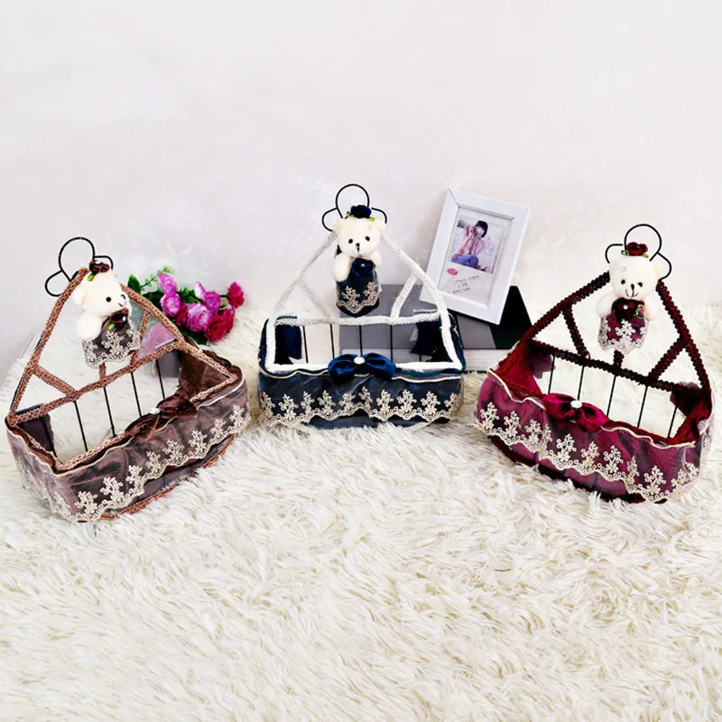 

Creative Hand-made Lace Storage Baskets European-Style Cute Little Bear Multi-function Receiving Boxes Carton Woven Metal Basket