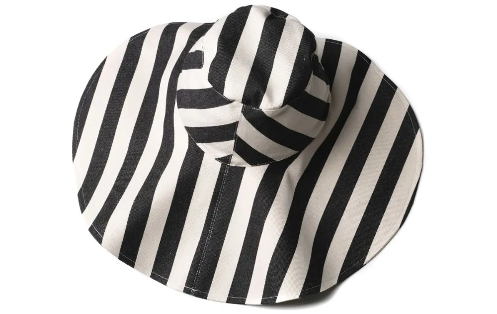 HAT_CAROLINA_BLACK_STRIPES_01