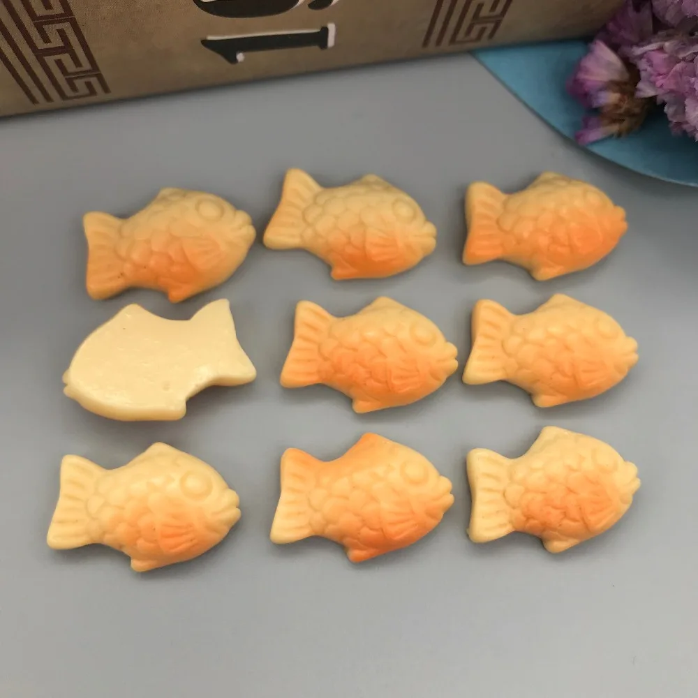 Resin Miniature Bread 10pcs set Simulation food FlatBack Cabochon for Phone Decoration/Dollhouse. Crafts Making