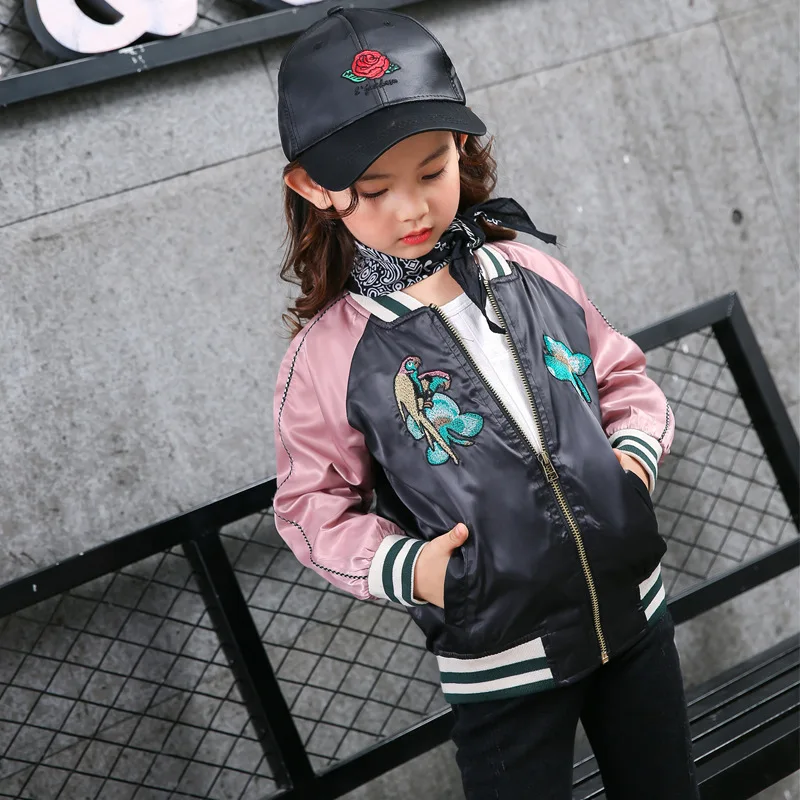 Куртка для девочек; осенняя куртка-бомбер с вышивкой для девочек; ветрозащитная модная бейсбольная куртка для маленьких девочек; Детское пальто для активного отдыха