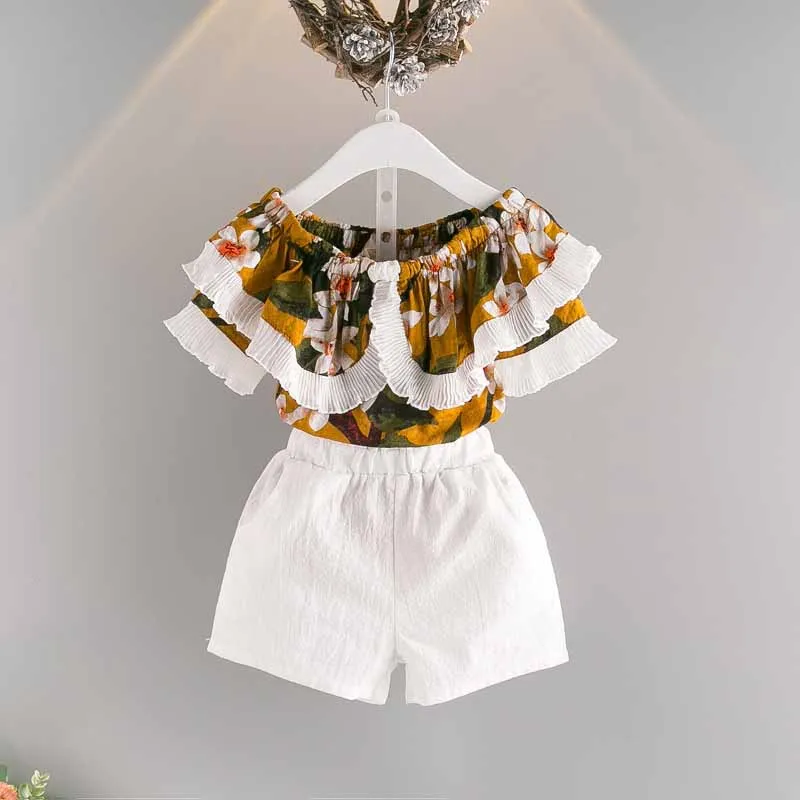 

2017 summer brand children's suit girls clothing suit sweet floral word collar lace T-shirt + shorts girls clothing two-piece