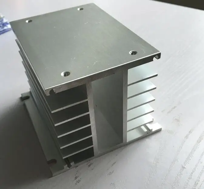 

3 Phase Aluminum Heat Sink for Solid State Relay SSR Heat Dissipation 80*110*100 mm