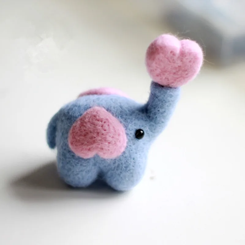 

Wool Felt Craft Kit Handmade Animal Lovely Elephant Heart On Nose Funny Doll Material Package Accessories DIY Needle Felting Kit