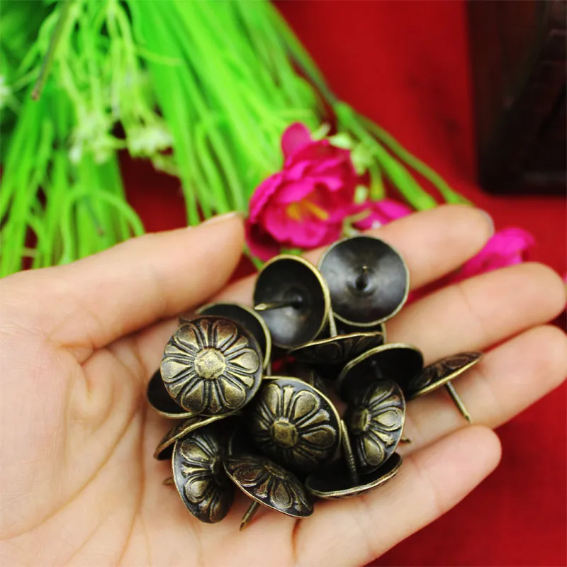 100pcs 19*15MM Archaize bubble nail chrysanthemum wooden decoration nailed boxes accessories decorative gift box Sofa closet |