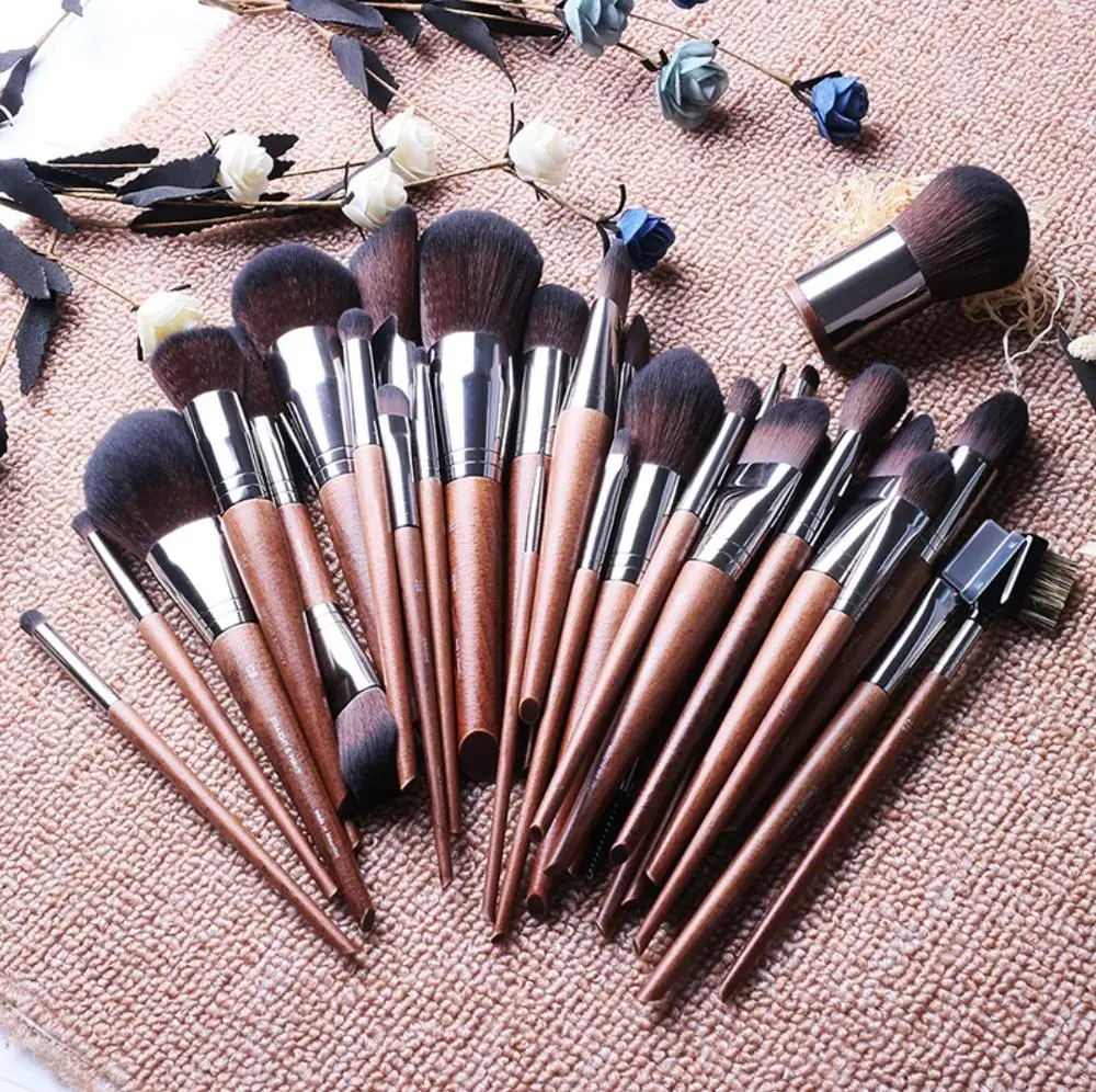 

MUF High quality Professional Makeup brushes Powder Blusher Highlight Foundation eyeshadow eye detail Make up brush wood handle