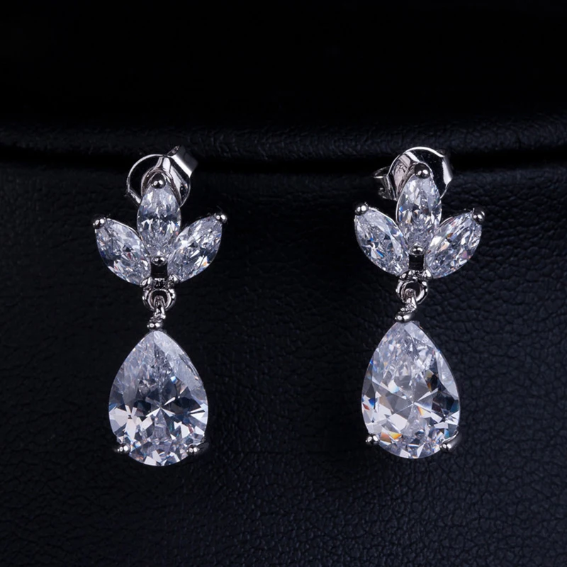

DOKOL Fashion Simple Design CZ Drop Earrings Top Quality Silver Color Teardrop Cubic Zirconia Jewelry For Girl DKE0013