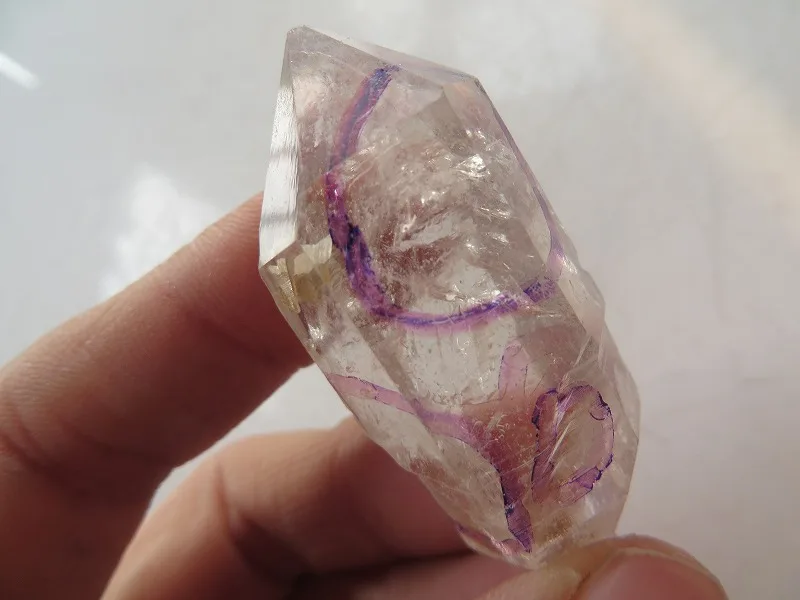 608