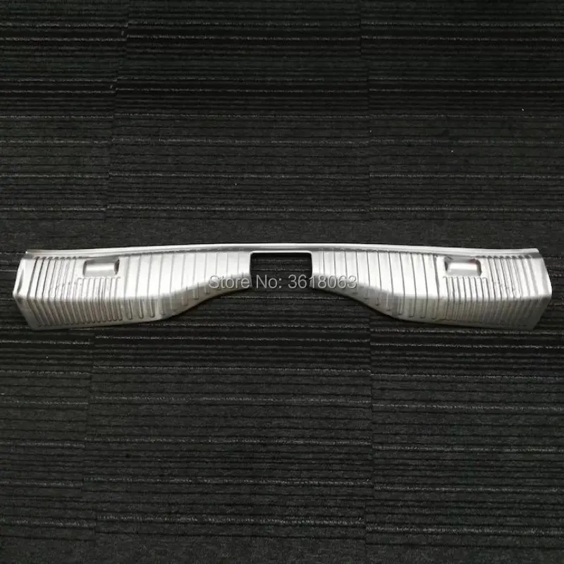 For Chevrolet Cruze 2017 2018 Rear Bumper Cover Door Sill plate protector Guard Panel Trim Stainless Steel Car-styling Accessory |
