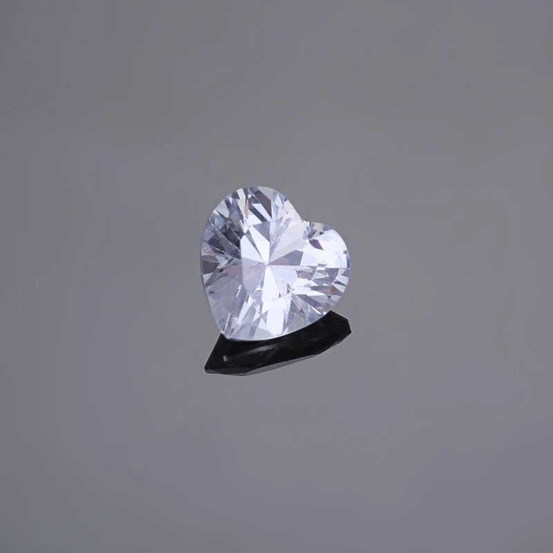 Высокое качество в форме сердца 3x3 10x10mm 50 шт Чистый прозрачный цвет кубического