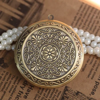 

2pcs 45*45mm Antique Bronze Locket Box Magic Box Photo Box High Quality LB003