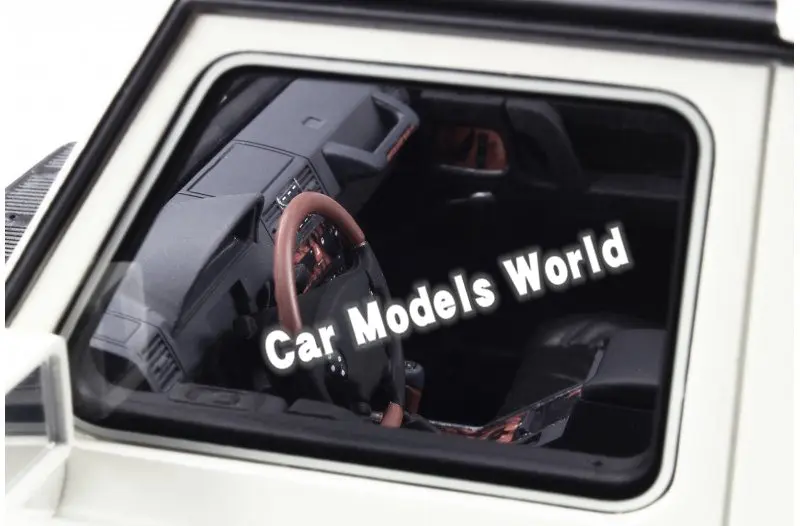 Полимерная модель автомобиля для Otto G Class Cabrio(белый) 1:18+ маленький подарок
