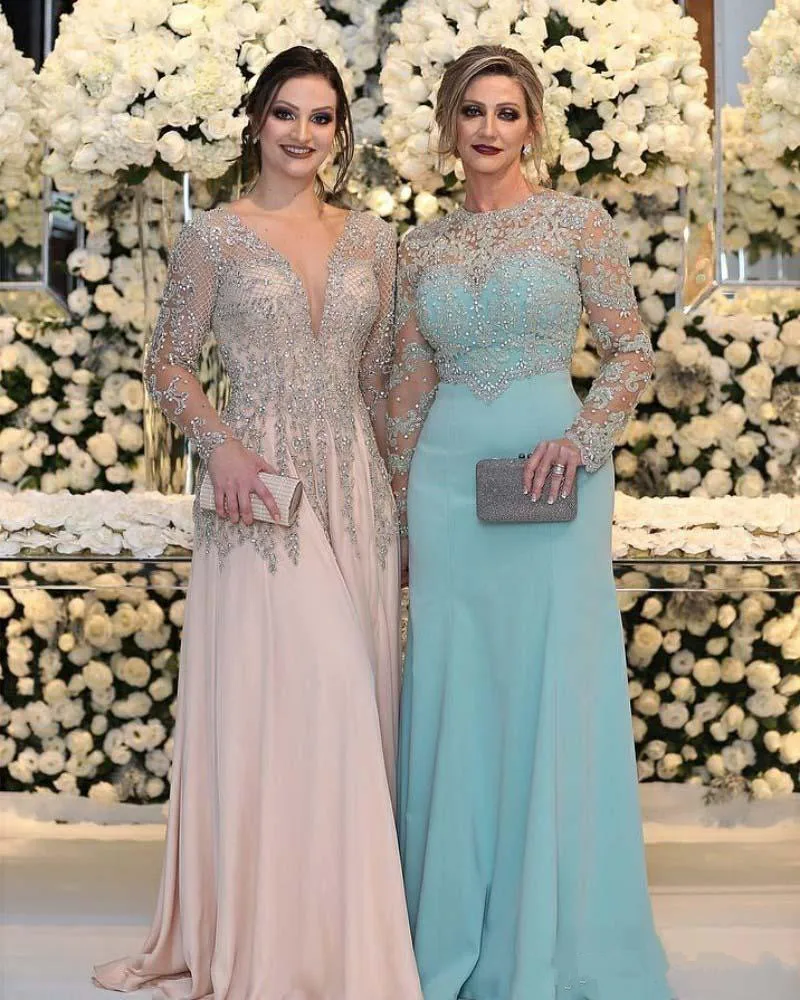 2018-sexy-mother-of-the-bride-dresses-jewel-neck-long-sleeves-silver-beaded-lace-appliques-beaded-chiffon-plus-size-party-dress-evening-gown (1)