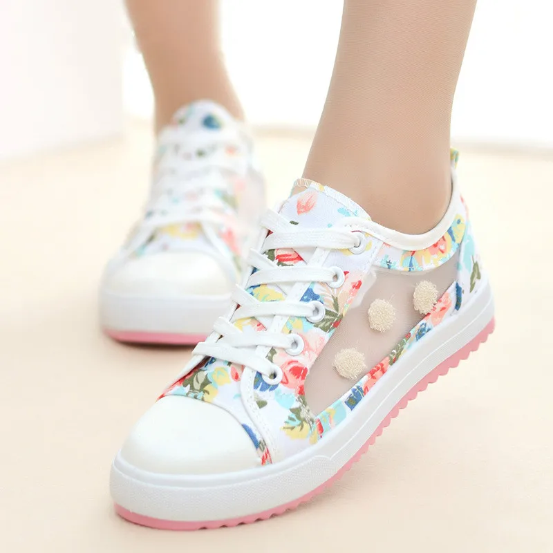 

Yeeloca new Korean version small fresh shredded flower hollowed canvas shoes summer breathable women's shoes