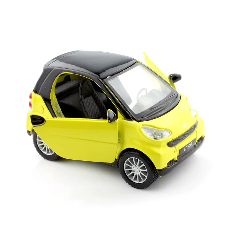 1:32 Масштаб smart fortwo kid литье под давлением авто мотор оттяните назад миниатюрный металлический модели гоночных автомобилей прочные игровые подарки для мальчиков Игрушки