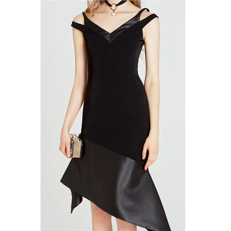 tight black sleeveless dress