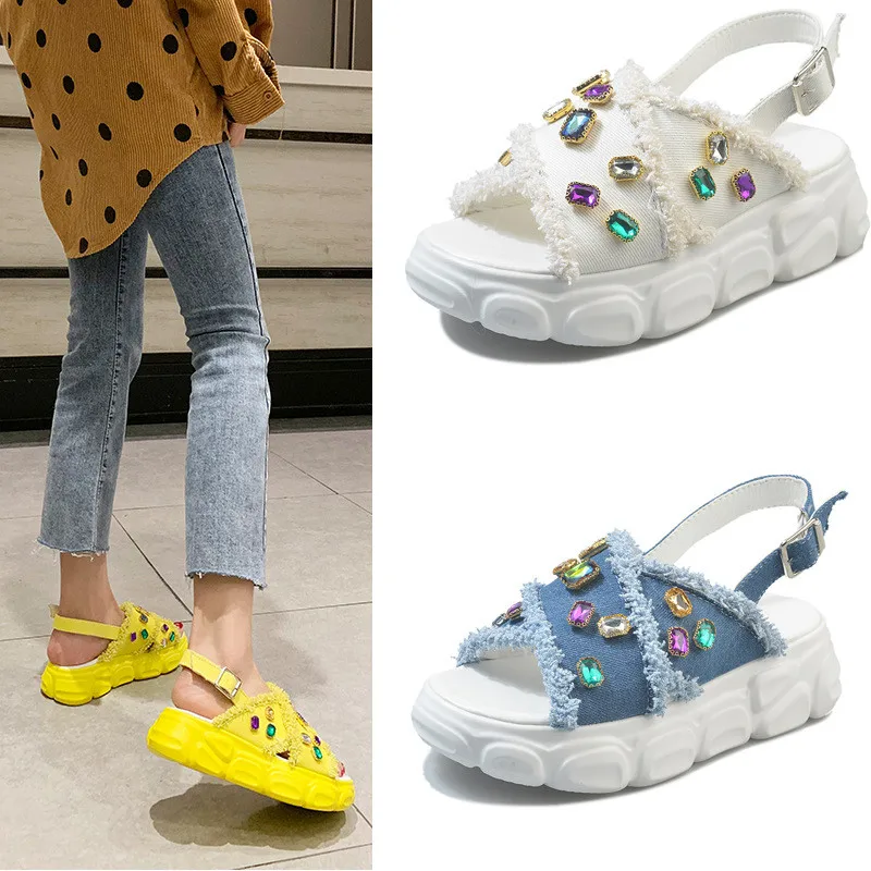 

Rhinestone Sandals Female 2019 New Summer Korean Version Gemstone Flat Holiday Sandals Comfortable Beach Shoes