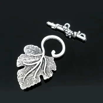 

DoreenBeads Zinc alloy Toggle Clasps Leaf Antique Silver Color Leaf Pattern 37mm x23mm(1 4/8"x7/8")25mm x8mm(1"x3/8"),3 Sets