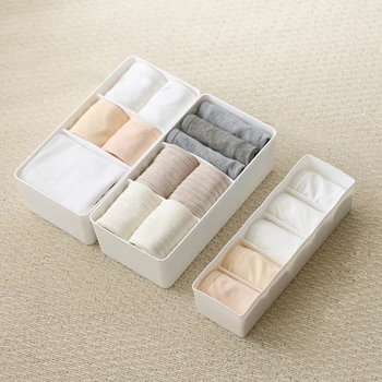 

5 Grids Socks Storage Box Plastic Makeup Finishing Portable Box Separated Tanker Drawer Classification Underwear Storage Box
