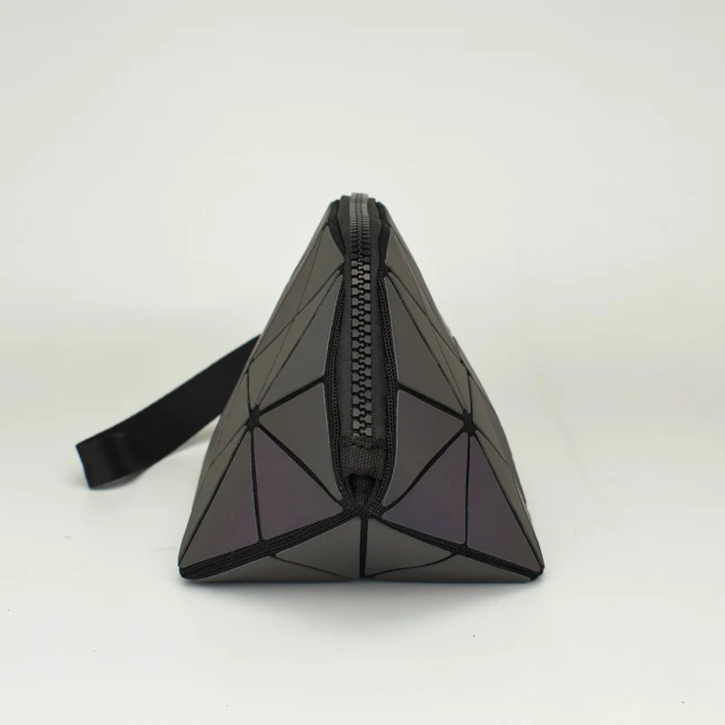 НОВЫЕ геометрические косметички на молнии женские светящиеся Макияж сумка дамская Косметика Органайзер сумка для хранения дорожный