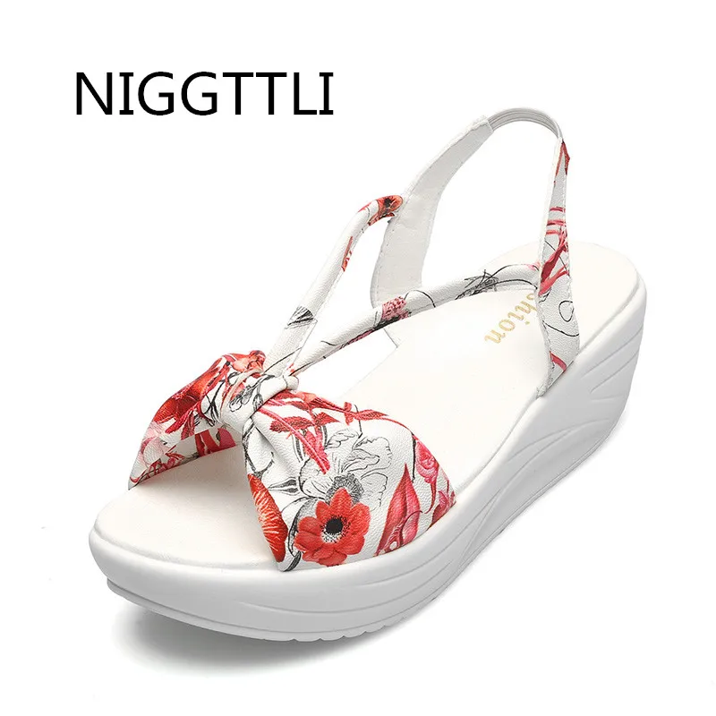 2017 New Summer Pep toe Woman Sandals,Platform Thick Heel Summer Women Shoes Hook & Loop Fashion 