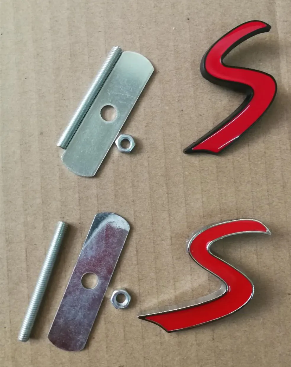 

1X 3D Metal S Front Grille Emblem for Mini Cooper R50 R52 R53 R56 JCW Grill Badge Decals Exterior Accessories