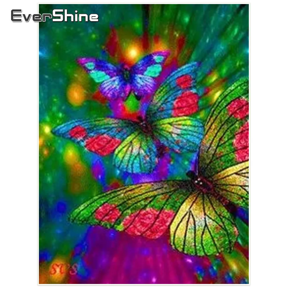 Радужные бабочки. Бабочка переливается. Бабочка морфо ретенор. Бабочка переливается. Бабочки с блестками.