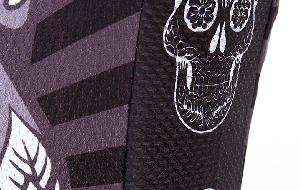 SLEEVE-Jacquard-weave-fabric-on-sleeves