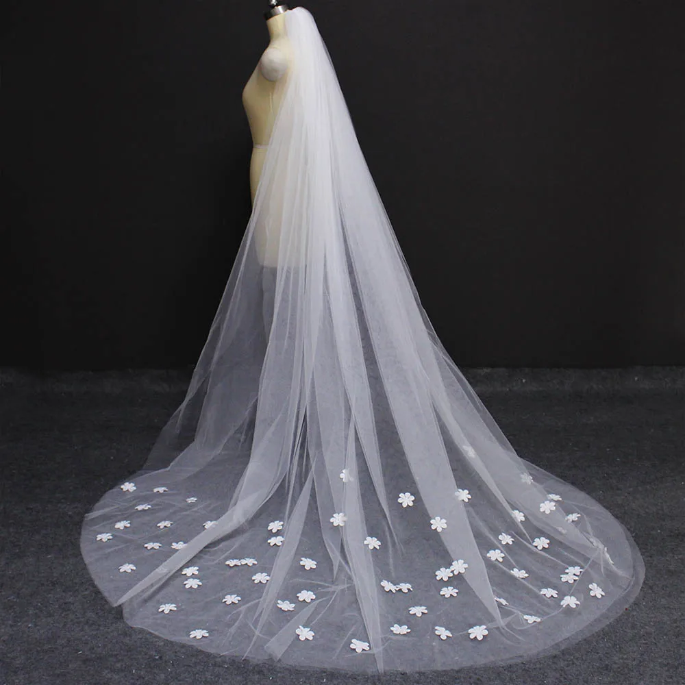 New Arrival Flowers Long Wedding Veil with Comb Beautiful 2 T White