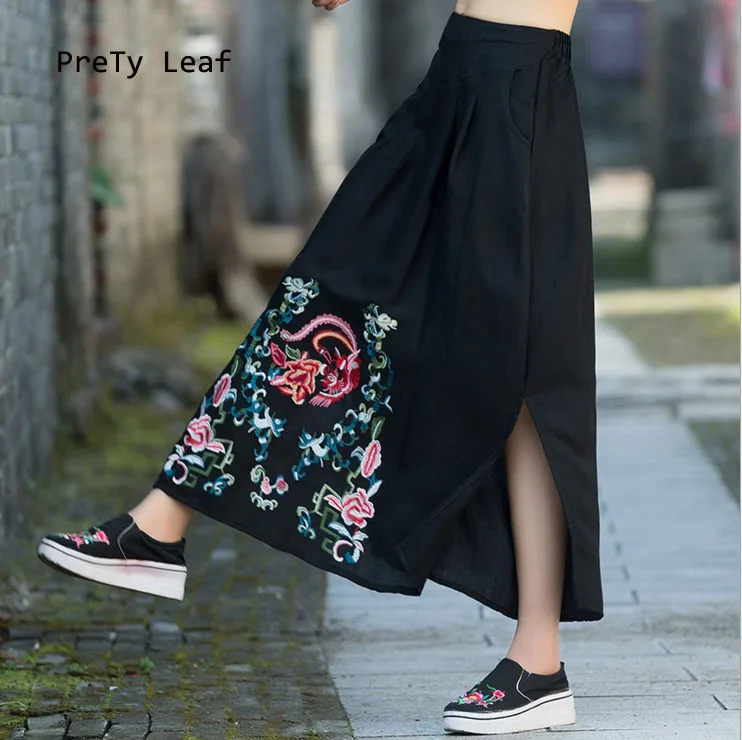 2017 Fall national wind loose cotton and linen embroidered skirt