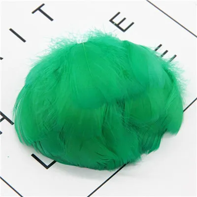 Натуральные перья лебедя 4-7 см 1-2 дюйма маленькие плавающие Шлейфы гусиное перо цветной шлейф для украшения рукоделия 100 шт - Цвет: grass green 100pcs