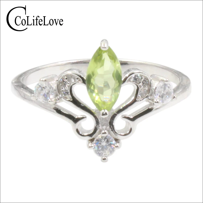 

Elegant silver gemstone engagement ring for woman 4 mm * 8 mm VVS natural Peridot ring 925 sterling silver peridot jewelry