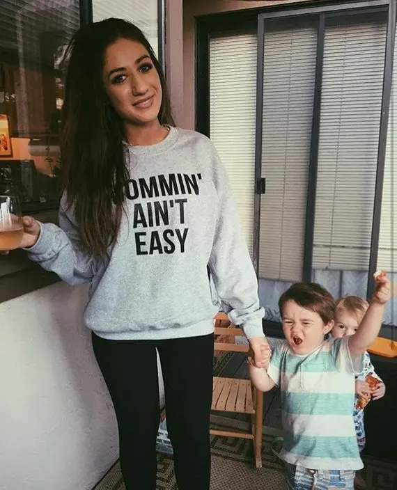 

Sugarbaby Mommin Ain't Easy Sweatshirt Mother's Day Gift Sweatshirt Gift for Mom High quality Fashion Casual Tops Drop ship