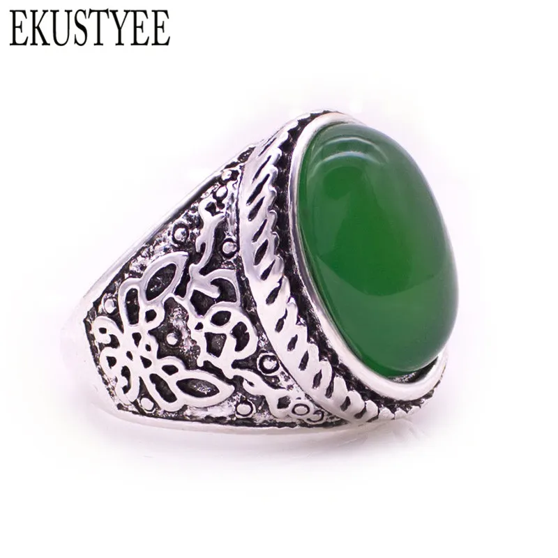

2018 White Antique silver classics Tibetan Silver With natural stone Ring Free shipping Vintage green Rings For Men