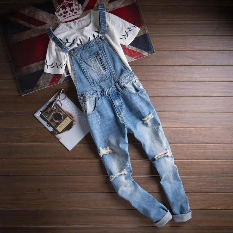 macacão calça jeans rasgado