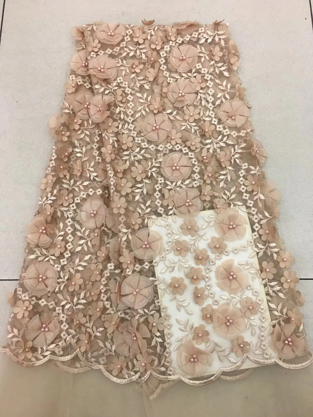 

Bridal Nigerian Wedding Lace Materials 3D Lace Fabric High Quality 2018 African Lace Fabric On Sale Beads Lace Fabric RF25601