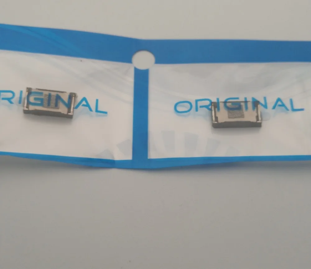HTC desire 825 earpiece