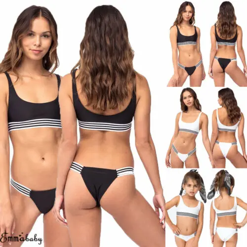 

Meine mutter begleitet meine familie zu den bikinis meine tochter den badeanzug