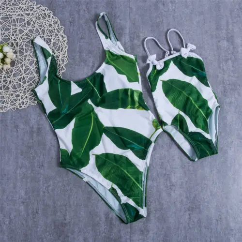 Одинаковые комплекты для семьи; купальник бикини с цветочным мотивом для мамы и дочки; пляжный купальник - Цвет: Зеленый