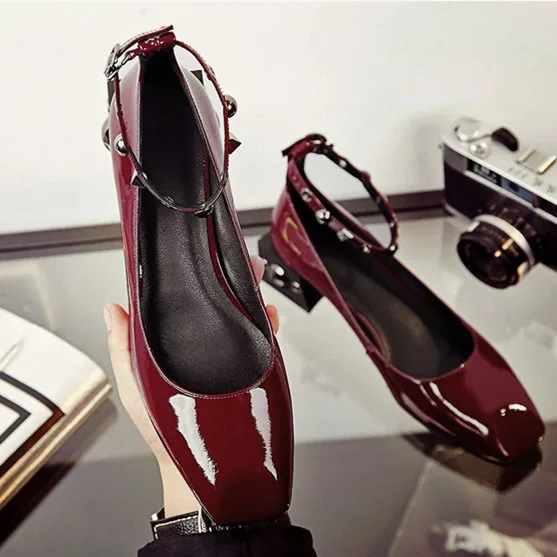 

2018 Hot Summer Shoes Woman Pumps Med Square Heels Square Toe Rivet Rome Design Mary Janes Pumps Fashion Sexy Tipe Shoes Woman
