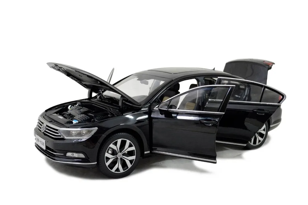 Volkswagen-Magotan-2017-BK-4
