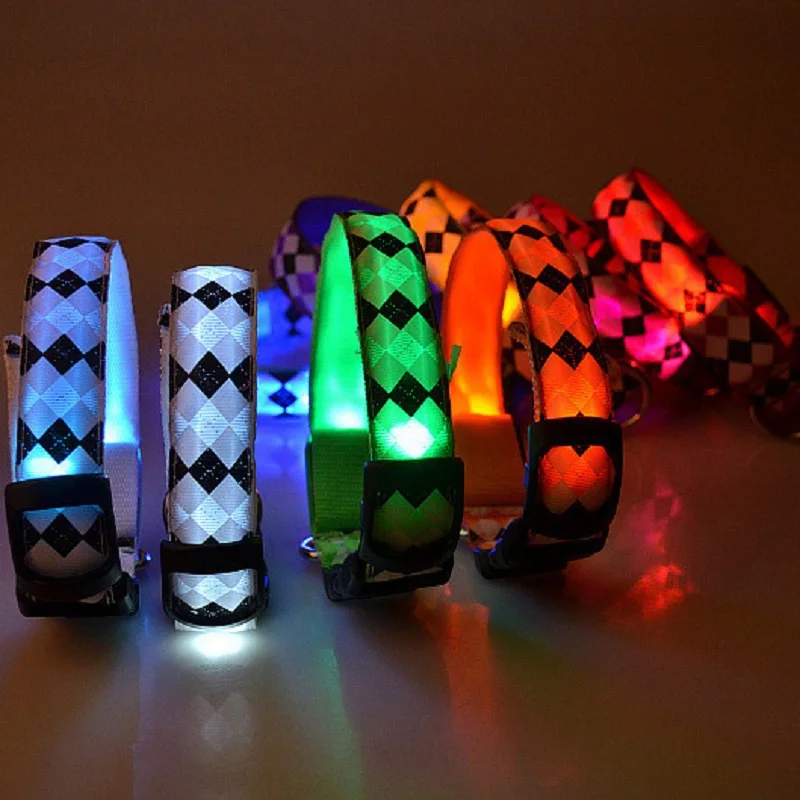 

Diamond LED pet glittering collar, luminous neck with large,medium and small dogs collar Can berecharged rechargeable