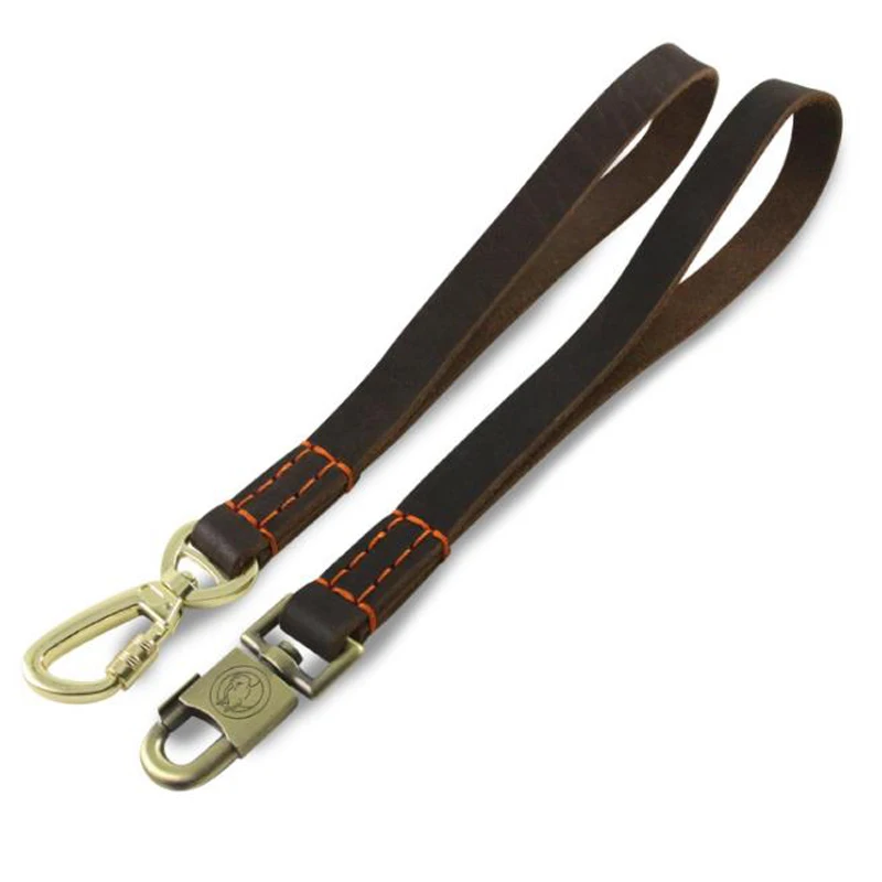 

Short leash for Medium Large Dogs Genuine Leather Sturdy Dog Chain Lead Safety Metal Buckle Soft Handle for Outdoor Jogging