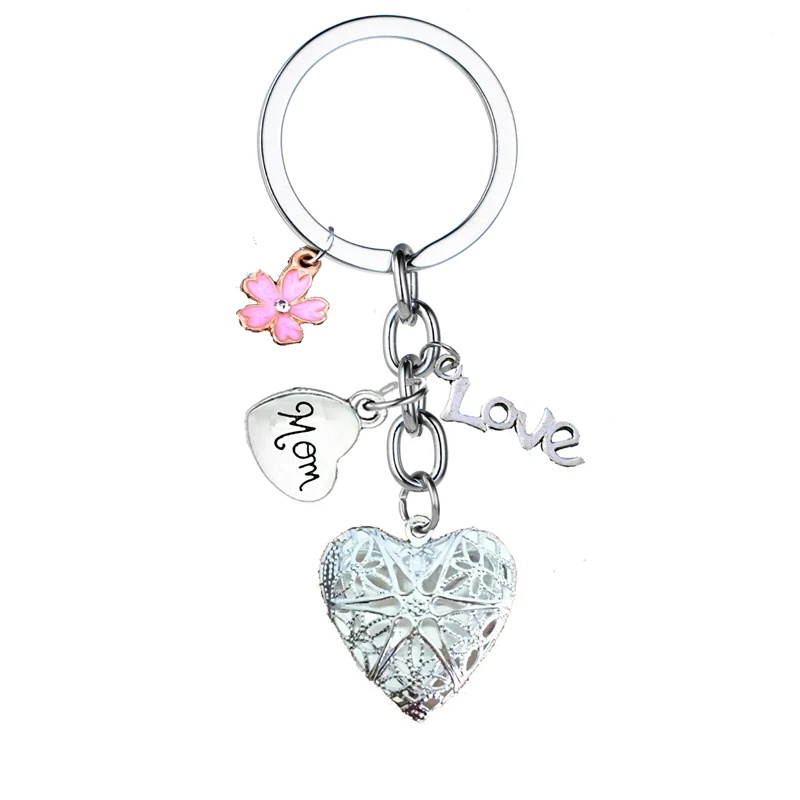 

Family Mother's Day Gift Heart Charm Mom Keyring Letter Flower Locket Keychain Key Ring Women Mommy Bag Key Chain Xmas Present