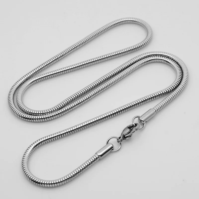 

Fashion stainless steel men's necklace titanium steel with chain round snake bone chain hot sale