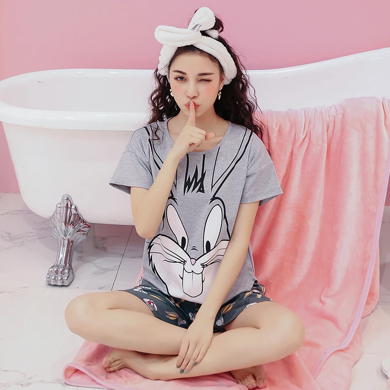 Пижама laete 51562. Пижама эстетика. Пижамы для двоих. Сон большая одежда. Атласная пижама мужская.