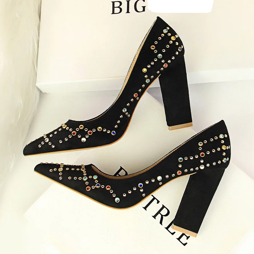 Elegant Pointed Toe Crystal Block 9cm High Heels Pumps